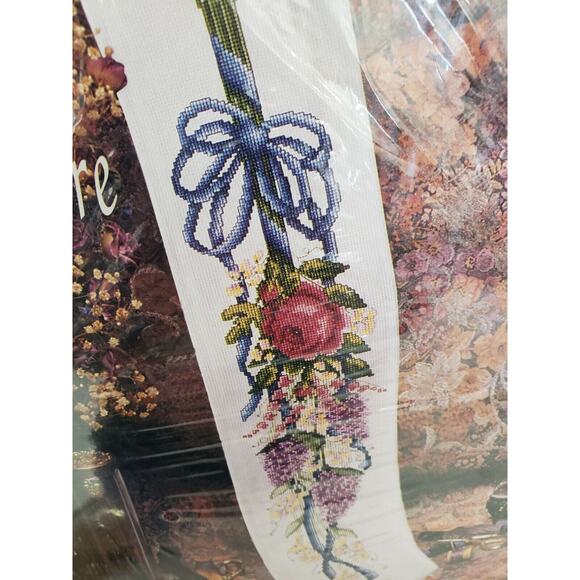 Vintage Heirloom Treasure Tapestry Rose Cross Stitch Kit Floral Bouquet BellPull - Picture 2 of 7